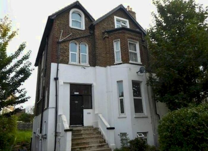 2 Bedroom Flat To Rent In Albert Road, London, SE25