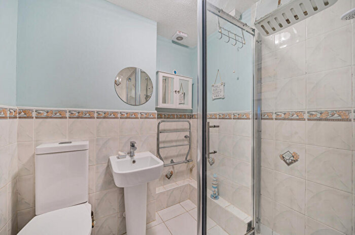 2 Bedroom Bungalow For Sale In Heath Drive, Frome, BA11