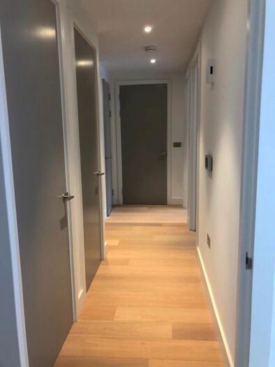 2 Bedroom Flat To Rent In Featherstone Street, London, EC1Y