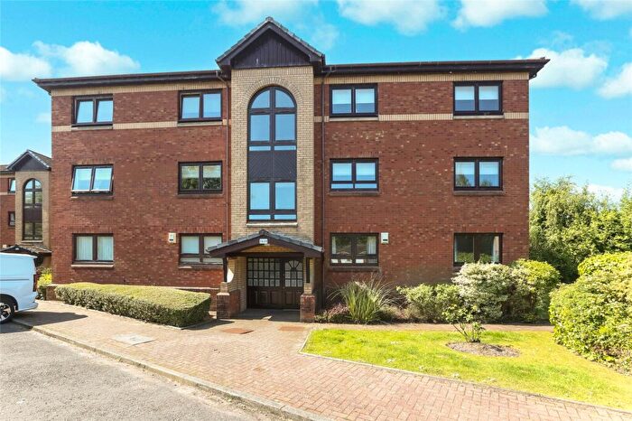 2 Bedroom Flat For Sale In Whitelea Court, Kilmacolm, PA13