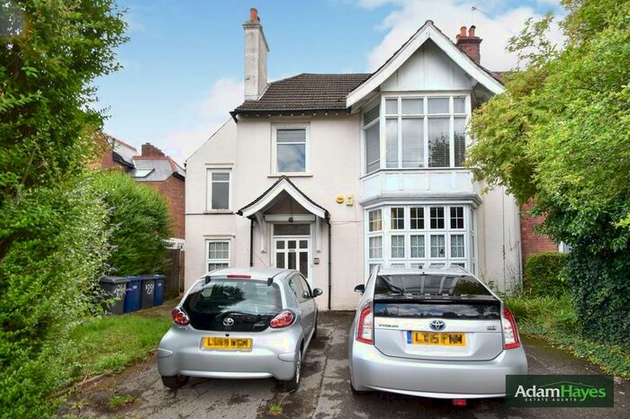 3 Bedroom Flat To Rent In High Road, Whetstone, N20