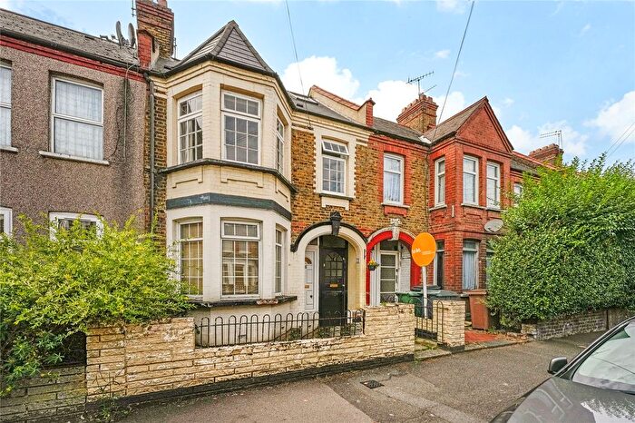 3 Bedroom Flat To Rent In Seymour Road, London, E10