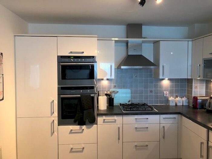 2 Bedroom Flat To Rent In Rubislaw Drive, West End, Aberdeen, AB15