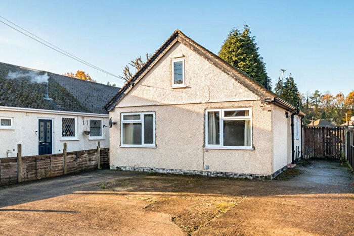 3 Bedroom Bungalow For Sale In Common Lane, New Haw, KT15