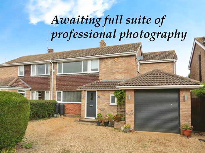 4 Bedroom Semi-Detached House For Sale In Harvey Close, Bourne, PE10