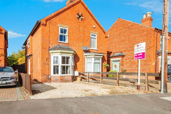 3 Bedroom Semi Detached House For Sale In Hykeham Road, Lincoln, LN6