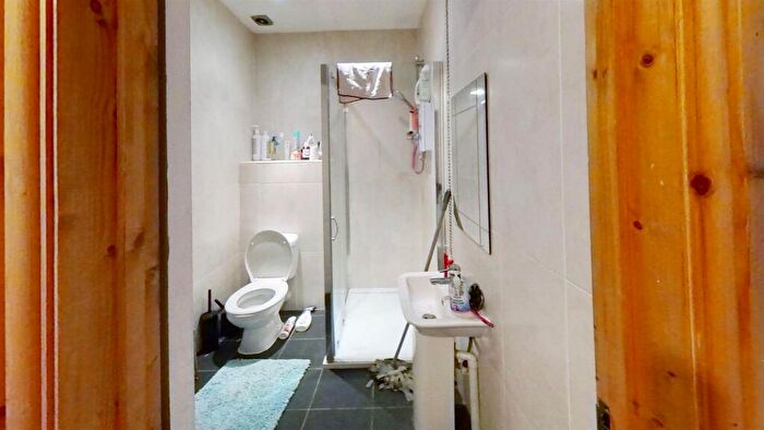 6 Bedroom House To Rent In Tiverton Road, Birmingham, B29