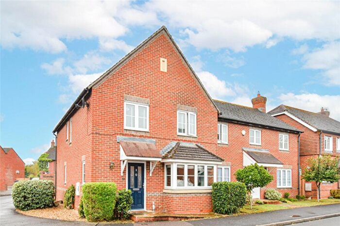4 Bedroom Semi-Detached House For Sale In Deadmans Lane, Greenham, Thatcham, Berkshire, RG19