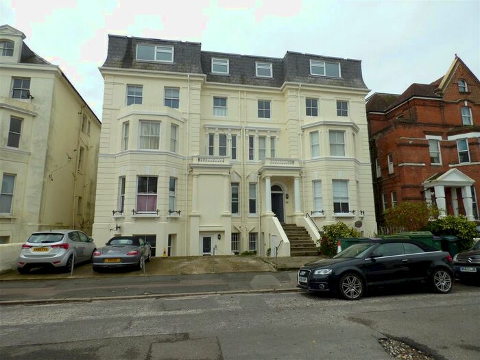 2 Bedroom Flat To Rent In Aston Court, Trinity Gardens, Folkestone CT20