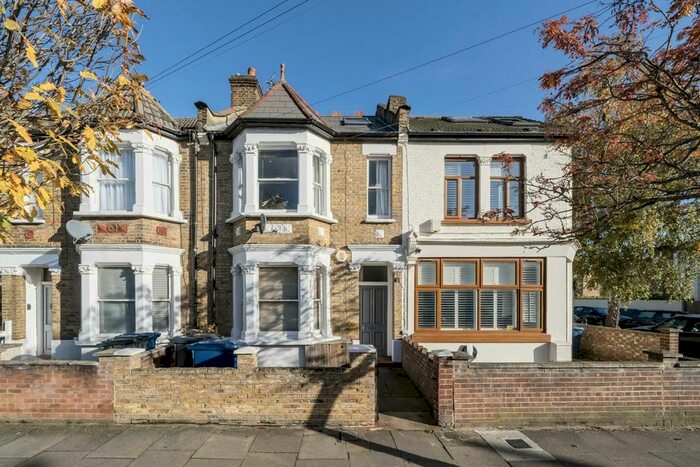 2 Bedroom Flat To Rent In Kingswood Road, London, W4