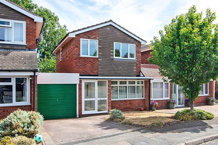 3 Bedroom Detached House For Sale In Giles Road, Lichfield, WS13