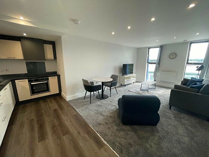 1 Bedroom Flat To Rent In Crown Point Road, Hunslet, Leeds, West Yorkshire, LS10