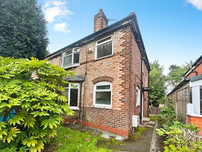 3 Bedroom Semi-Detached House For Sale In Kingsway, Burnage, Manchester, M19