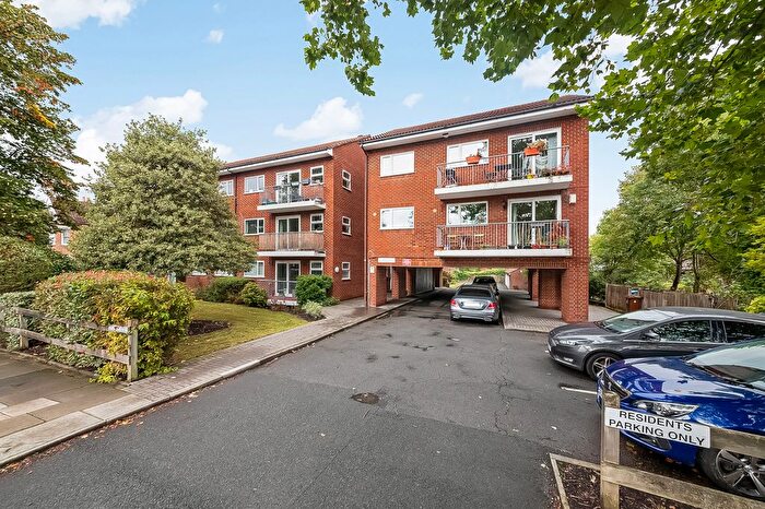 1 Bedroom Flat For Sale In Knights Court, Kings Hall Road, Beckenham, Kent, BR3