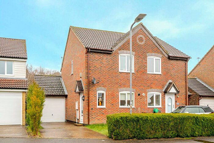 2 Bedroom Semi-Detached House For Sale In Saunders Close, Uckfield, TN22