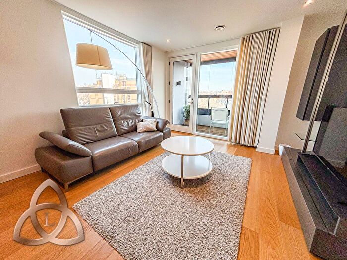 2 Bedroom Flat To Rent In Holland Park Avenue, London, W11