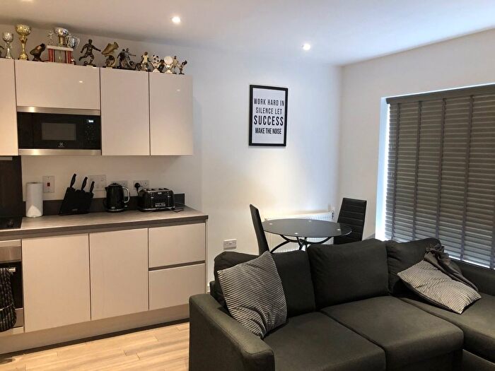 1 Bedroom Flat To Rent In Elliott Court, Oxhey Drive, Watford, Hertfordshire, WD19