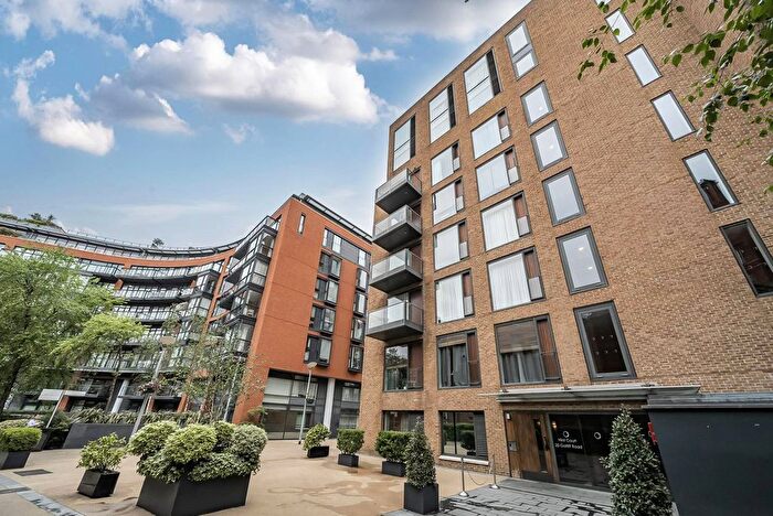 1 Bedroom Flat For Sale In Hirst Court, Pimlico, London, SW1W