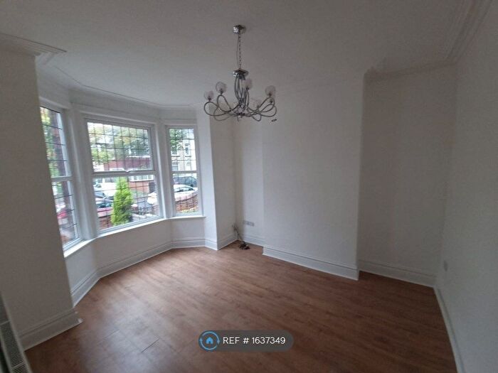 4 Bedroom Terraced House To Rent In Sycamore Avenue, Leeds, LS15