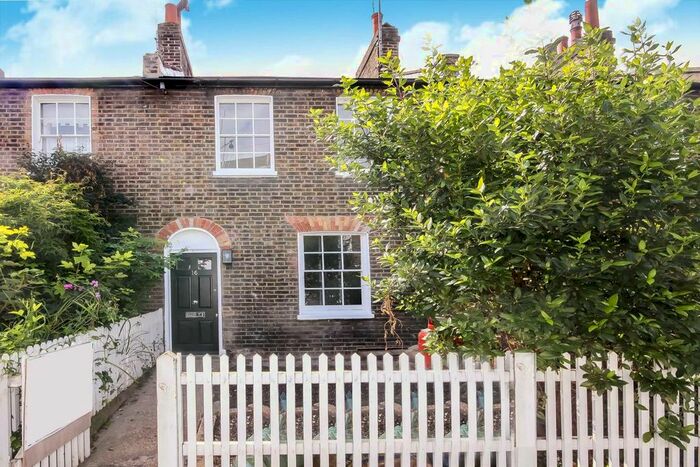 4 Bedroom Terraced House To Rent In Shepherds Bush Place, London, W12