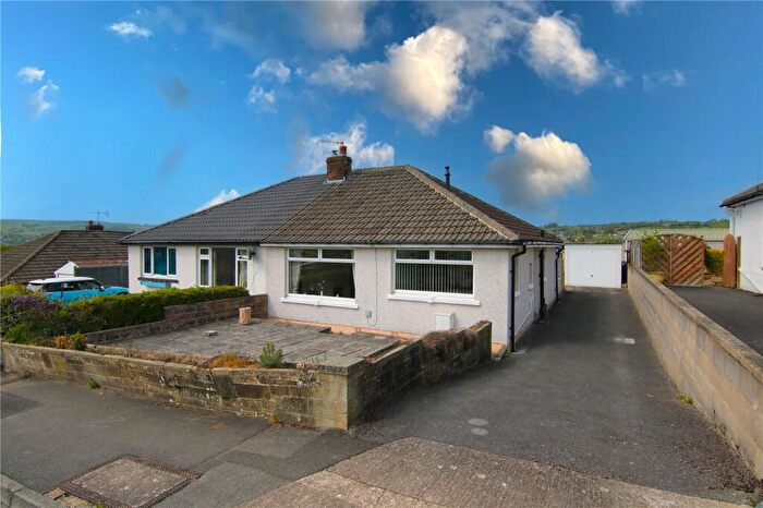 2 Bedroom Bungalow For Sale In Aireville Mount, Silsden, BD20