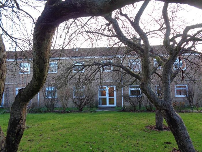 1 Bedroom Flat To Rent In Regatta Court, Oyster Row, Cambridge, CB5