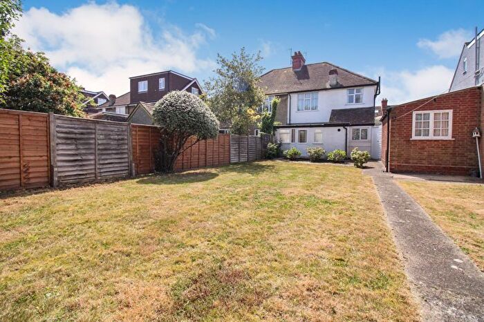 3 Bedroom Semi-Detached House For Sale In Everard Road, Bedford, MK41