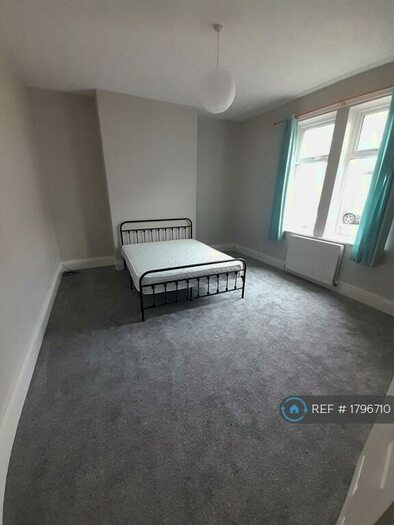 2 Bedroom Flat To Rent In Affleck Street, Gateshead, NE8