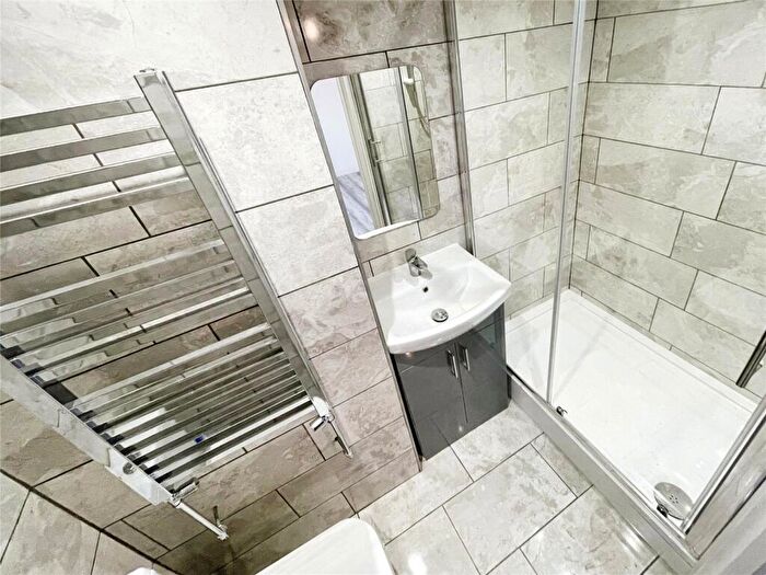 1 Bedroom Detached House To Rent In Penwell Fold, Oldham, Greater Manchester, OL1