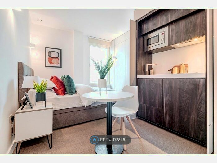 Studio To Rent In Staines Road, Hounslow, TW3