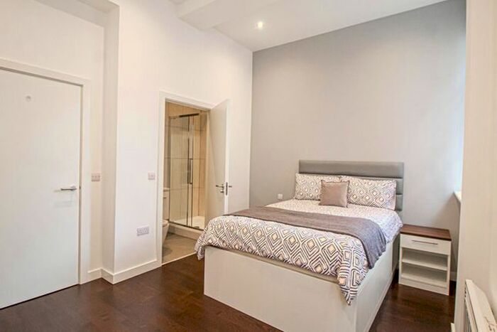 1 Bedroom Flat To Rent In Apt, Park Square Residence #, LS1