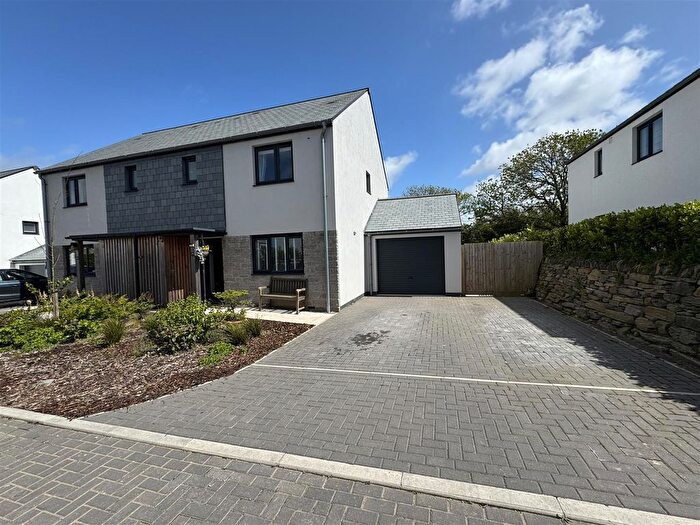 3 Bedroom Semi-Detached House For Sale In Chyvounder Fields, Goonhavern, TR4