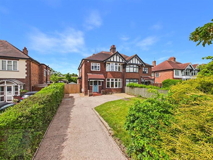 4 Bedroom Semi-Detached House For Sale In School Lane, Hartford, Northwich, CW8