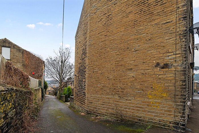 2 Bedroom Terraced House For Sale In Beech Street, Elland, HX5