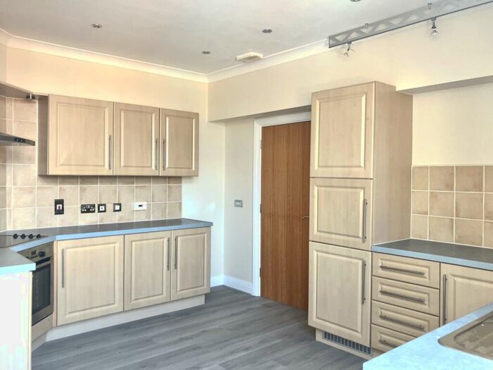 2 Bedroom Penthouse To Rent In Guild Street Stratford-upon-Avon, CV37