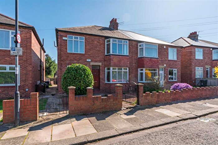 2 Bedroom Flat To Rent In Corchester Walk, Newcastle Upon Tyne, NE7