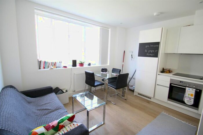 Studio To Rent In Sail Loft Court, Dod Street, London, E14