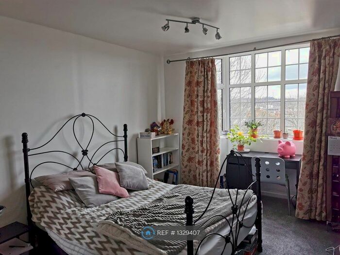 2 Bedroom Flat To Rent In Cecile Park, London, N8