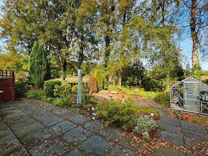 2 Bedroom Detached House For Sale In Oakland Glen, Walton-le-Dale, Preston, Lancashire, PR5