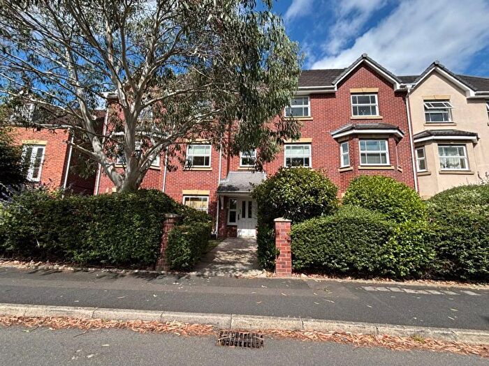 2 Bedroom Flat For Sale In Kentmere Road, Timperley, WA15