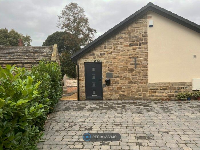 2 Bedroom Bungalow To Rent In Soothill Lane, Batley, WF17