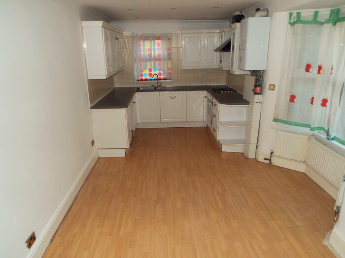 3 Bedroom House To Rent In Geere Road Stratford, E15