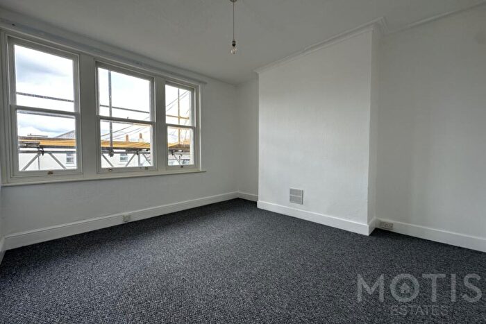 2 Bedroom Flat To Rent In Pleydell Gardens, Folkestone, CT20