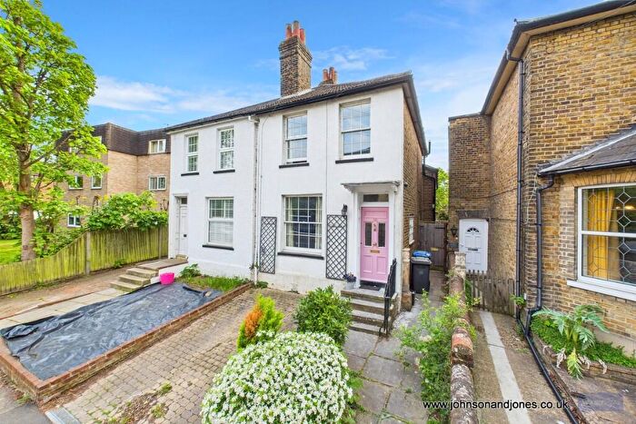 3 Bedroom Semi-Detached House To Rent In Eastworth Road, Chertsey, Surrey, KT16