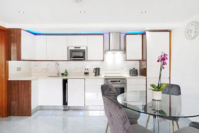 1 Bedroom Flat To Rent In Gloucester Place, London, W1U