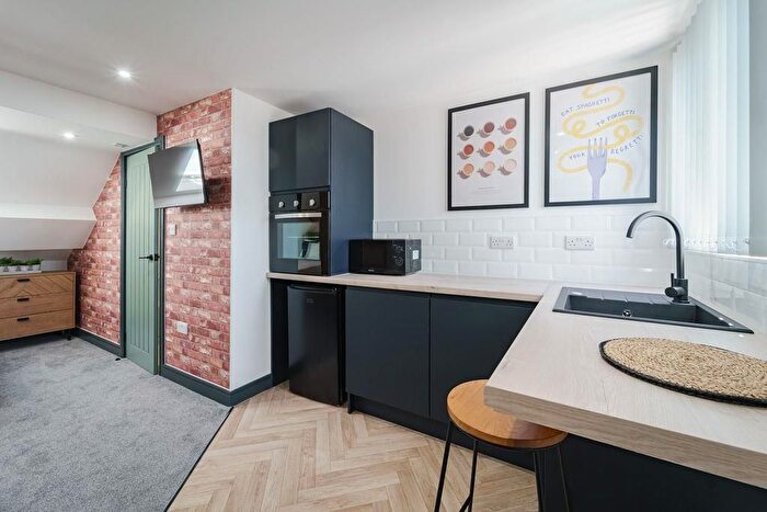 Studio To Rent In Lawford Road, Rugby, CV21