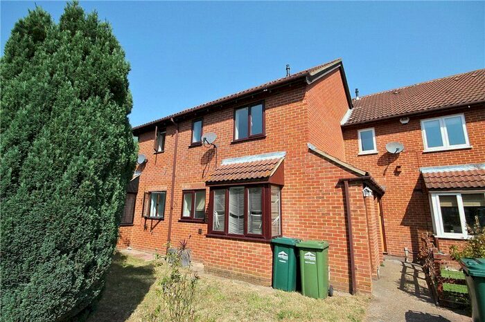 1 Bedroom End Of Terrace House To Rent In Bryony Way, Sunbury-On-Thames, Surrey TW16