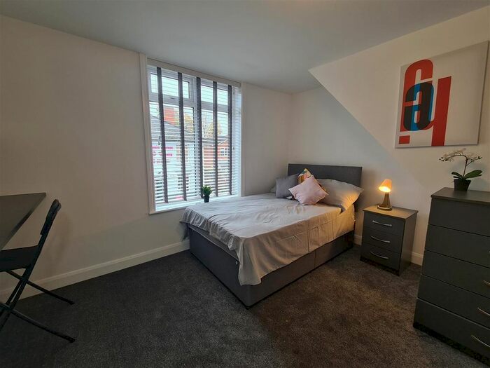 1 Bedroom Property To Rent In Worcester Road, Bromsgrove, B61