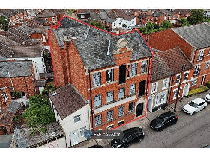 2 Bedroom Flat To Rent In Gray St, Northampton, NN1