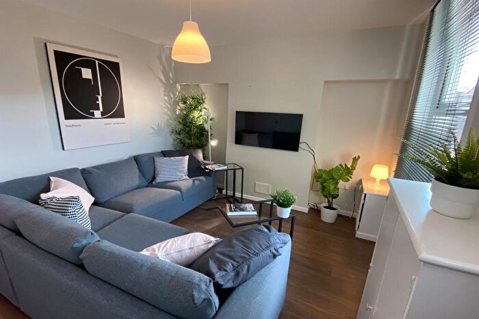 2 Bedroom End Of Terrace House To Rent In Hawthorne Grove, Beeston, NG9